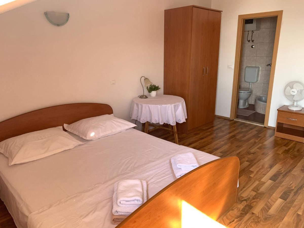 Apartman Senka Podgora Esterno foto