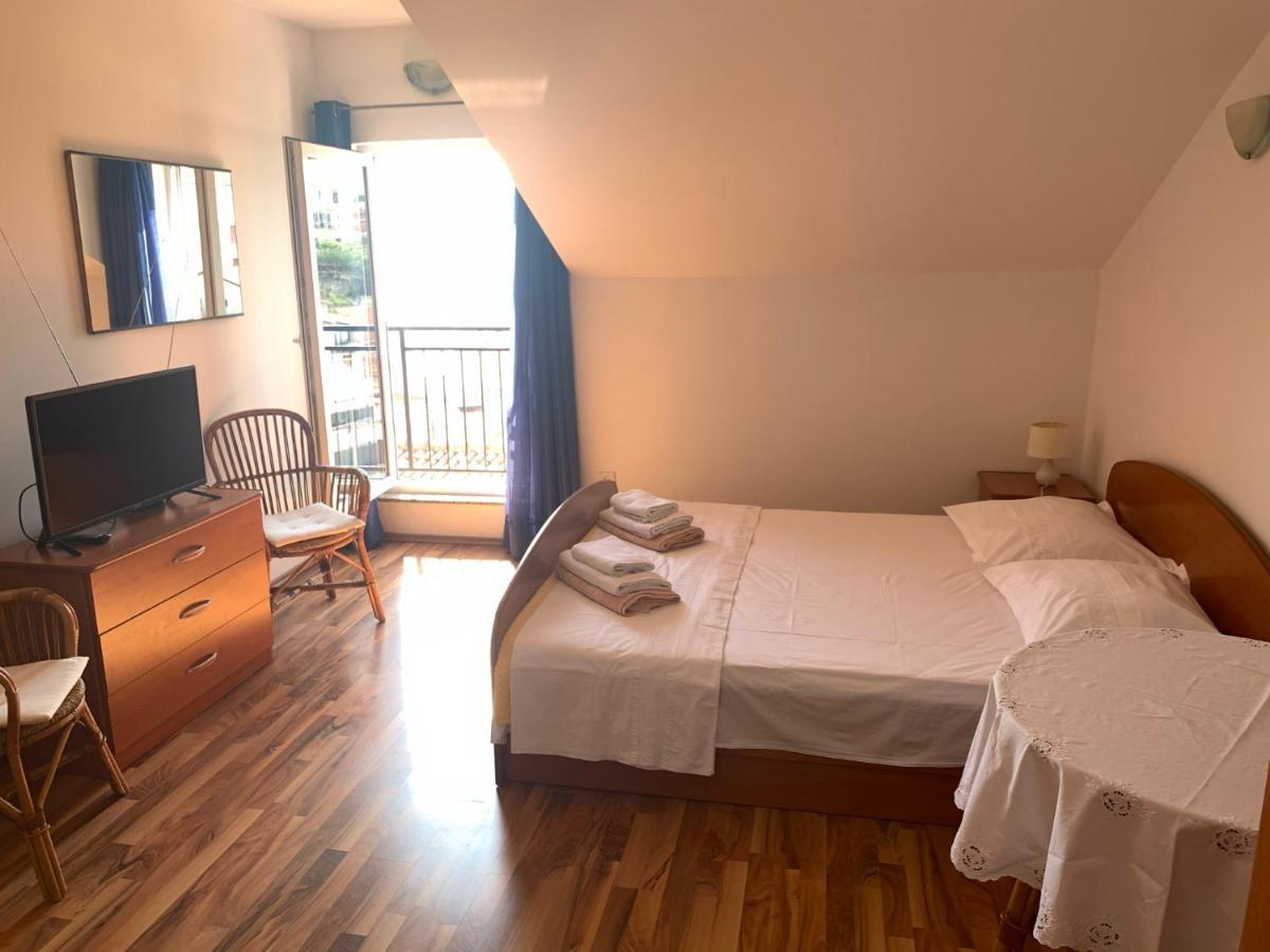 Apartman Senka Podgora Esterno foto