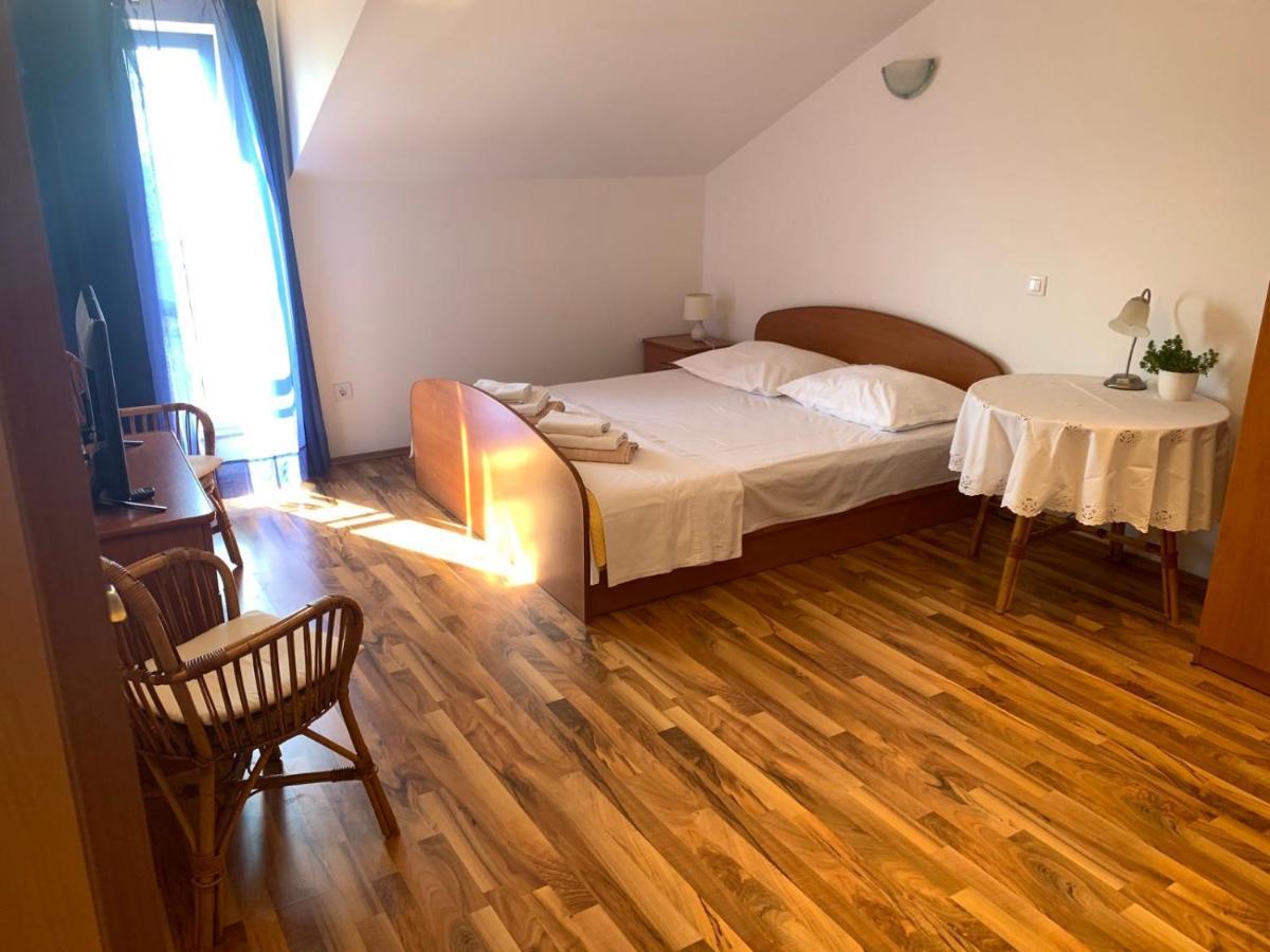 Apartman Senka Podgora Esterno foto